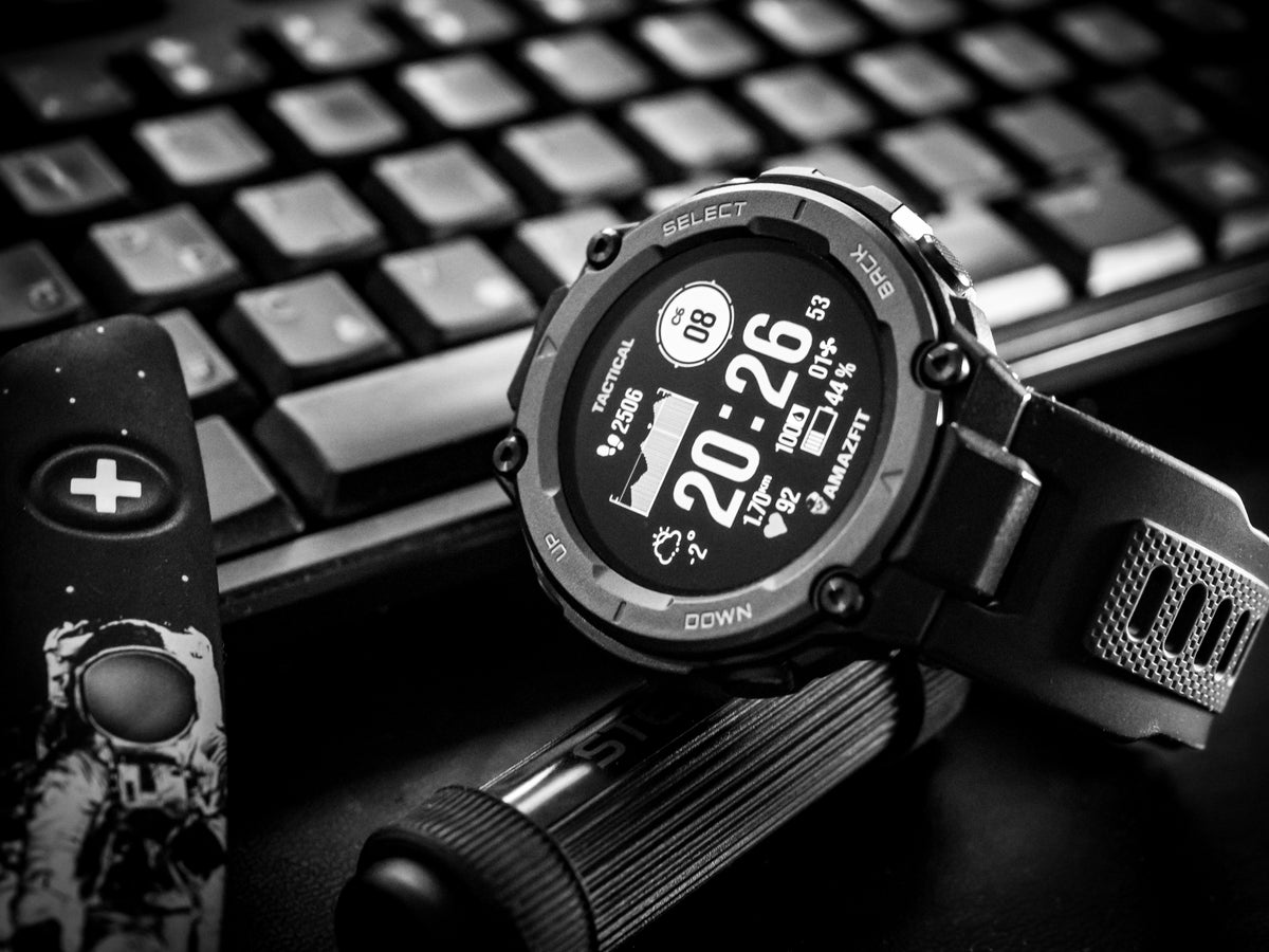 Rugged Military-Grade Outdoor Smartwatch with Dual-Band GPS